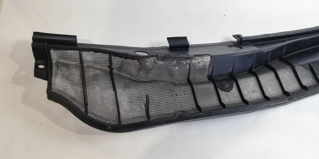 Жабо mercedes w126 c126 sec комплект 1268300513 1268301313 Доставка