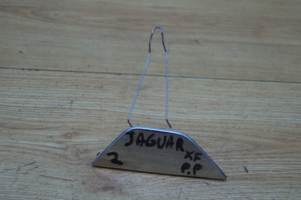 фото №1, Заглушка распылителя правая jaguar xf