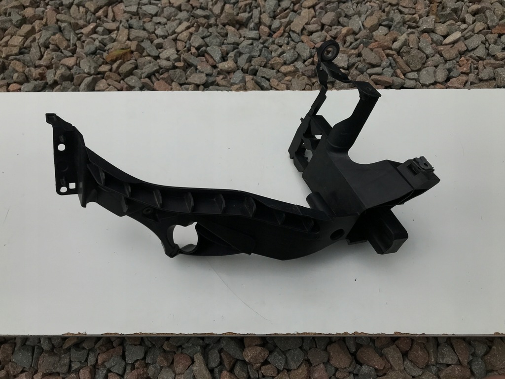 фото №1, Audi a5 8t правый направляющая кронштейн лампы перед 08-