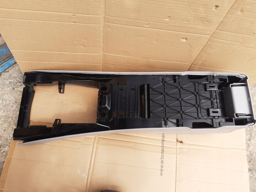 фото №11, Mercedes c w203 підлокітник тунель oriongrau a2036806550 7g64