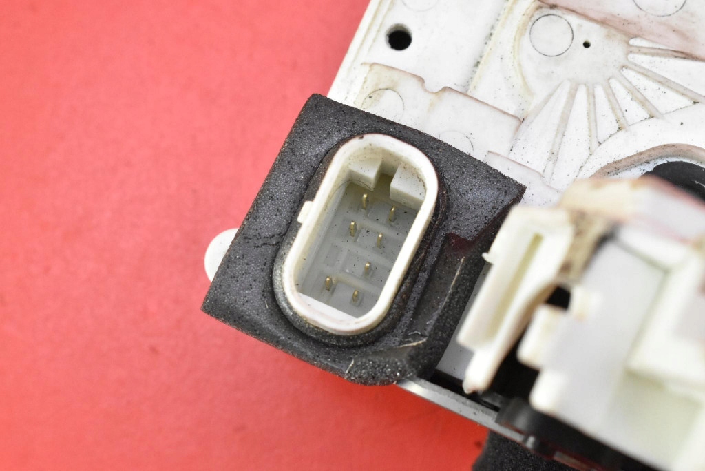 Купить Замок дверь левый перед передний eu 1500672-91-b tesla model y 20-