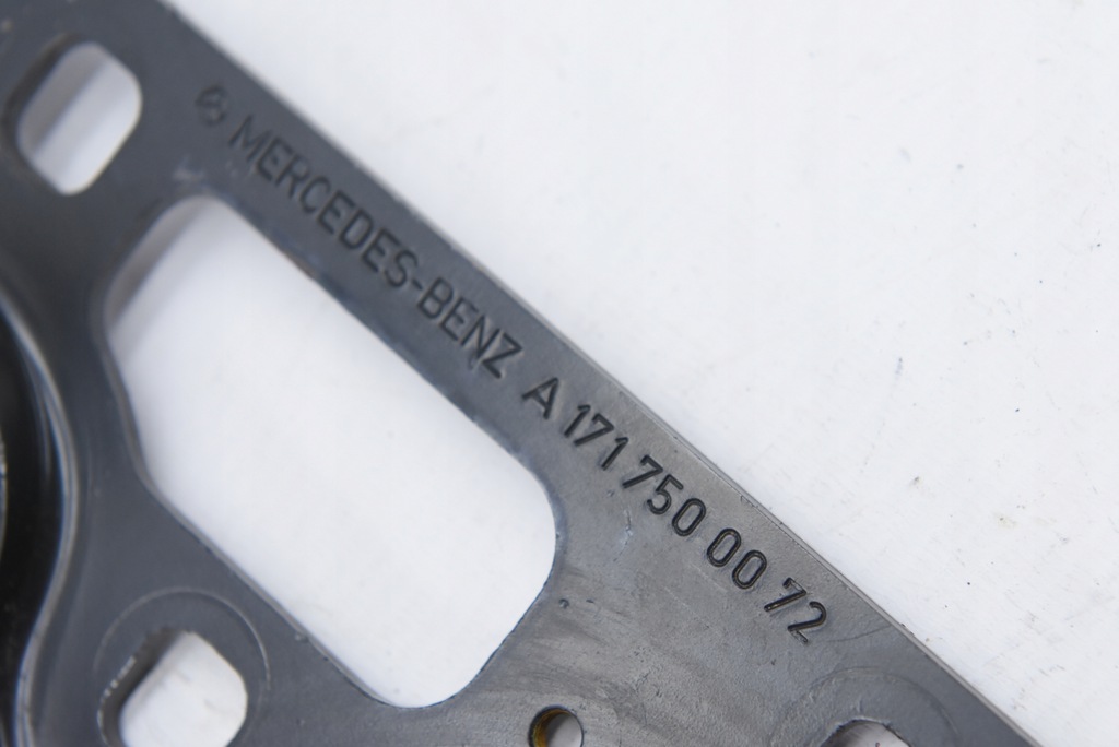 фото №4, Mercedes slk r171 петля крышки багажника задняя левый правый