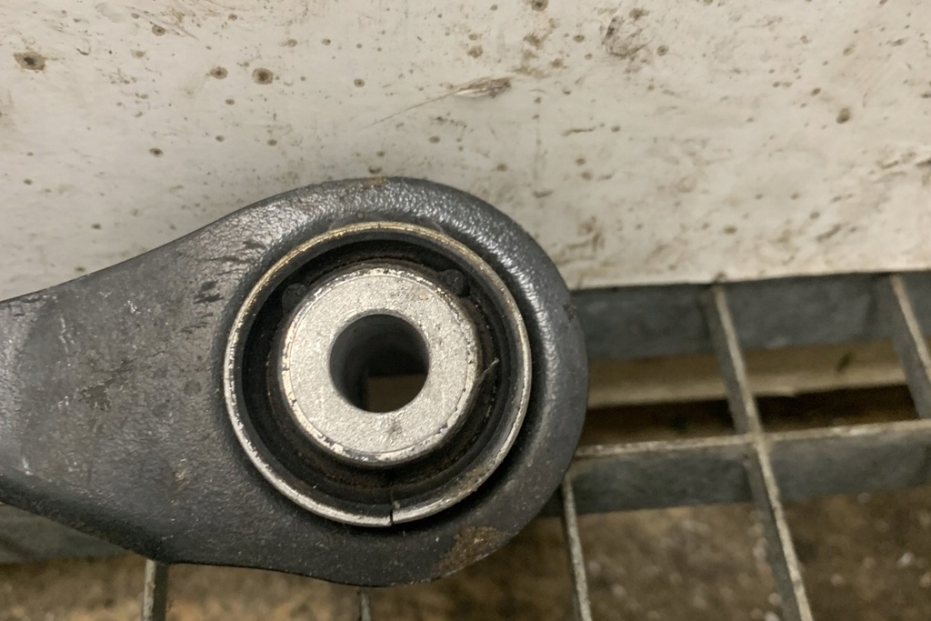 фото №9, Рычаг задний левый bmw 3 g20, g28 6878633 2.0l бензиновый 190kw 2019