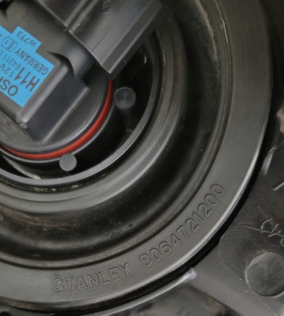 фото №14, Лампа права звичайна перед mazda 3 iii bm 2013-2016