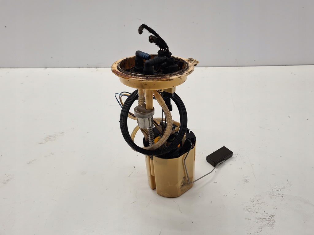 фото №1, Seat exeo насос топлива 2.0tdi 3r0919050