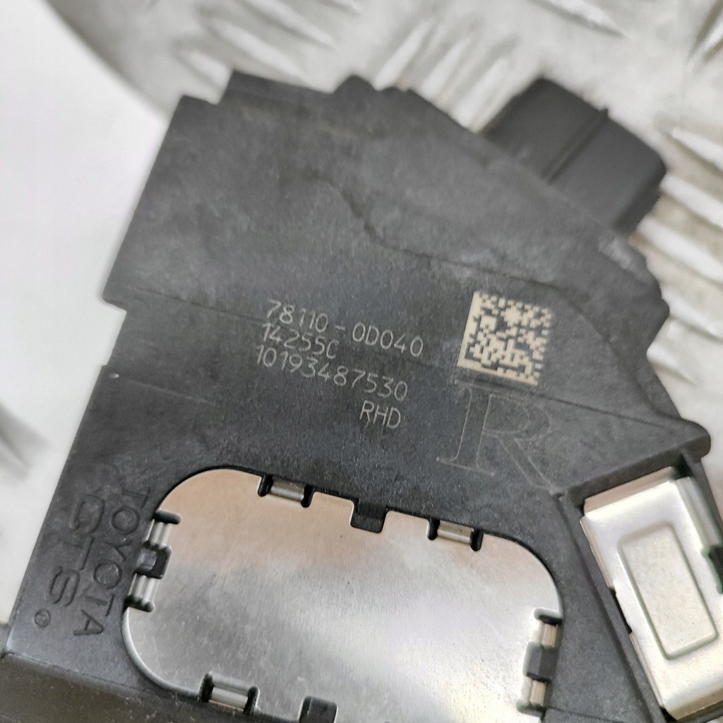 фото №7, Toyota yaris 2014 педаль газу / прискорення