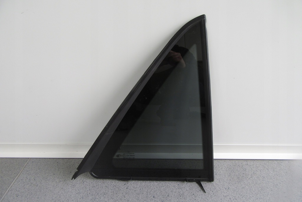 фото №1, Стекло дверь треугольник задняя правая mercedes ml gle w166