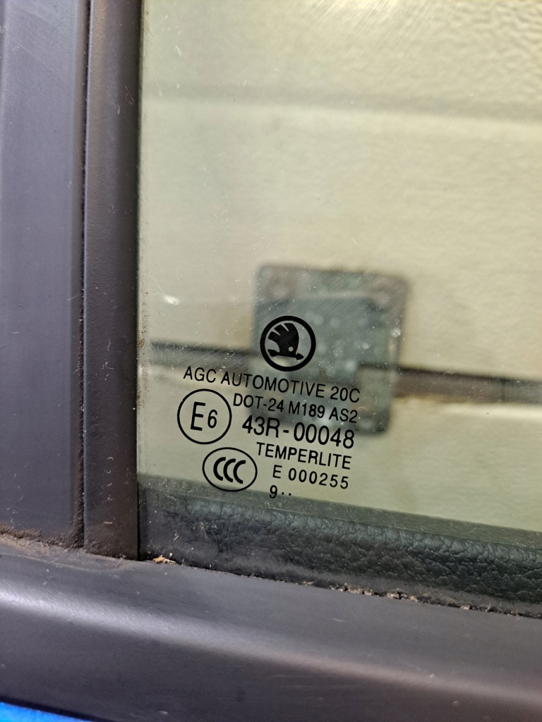 фото №6, Двері правий задня задні fabia iii hb 19r