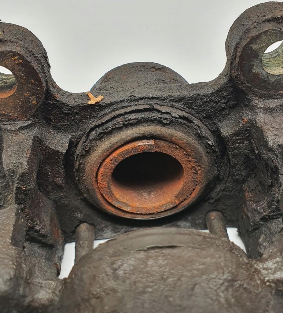 Супорт гальмівний правий задні задній mercedes w201 190 2.0 8v b в Україні