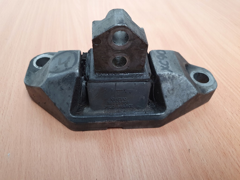 фото №9, Кронштейн подушка кронштейн двигуна volvo xc90 i 4.4