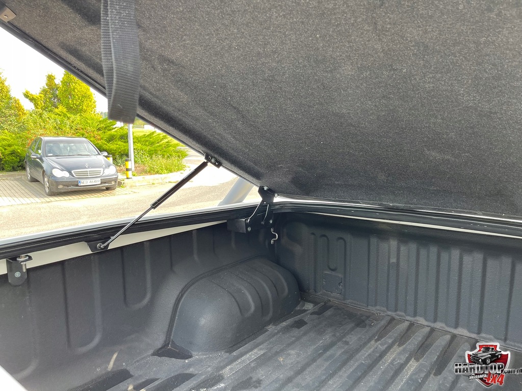 фото №10, Крышка с дуги toyota hilux, обшивка