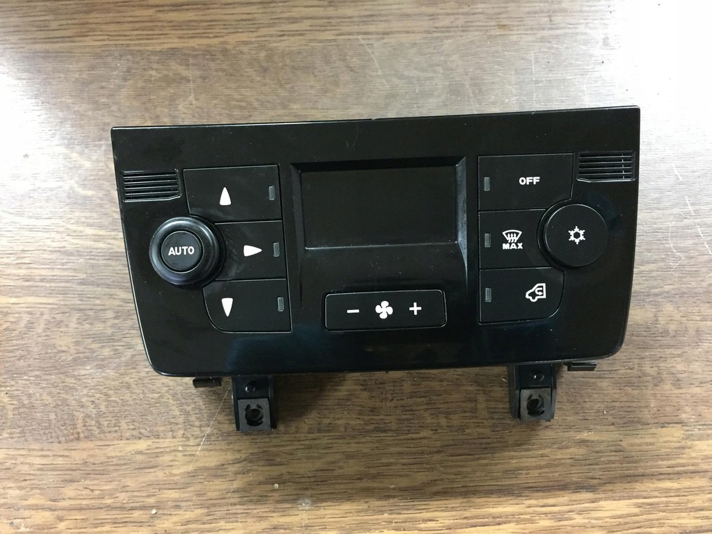 фото №1, Boxer ducato jumper 2014- панель обдув кондиционера