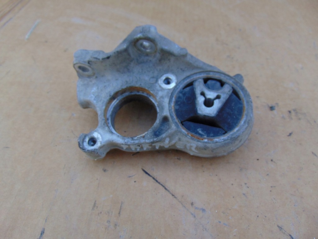 Купить Citroen berlingo 1.6 hdi - кронштейн коробки