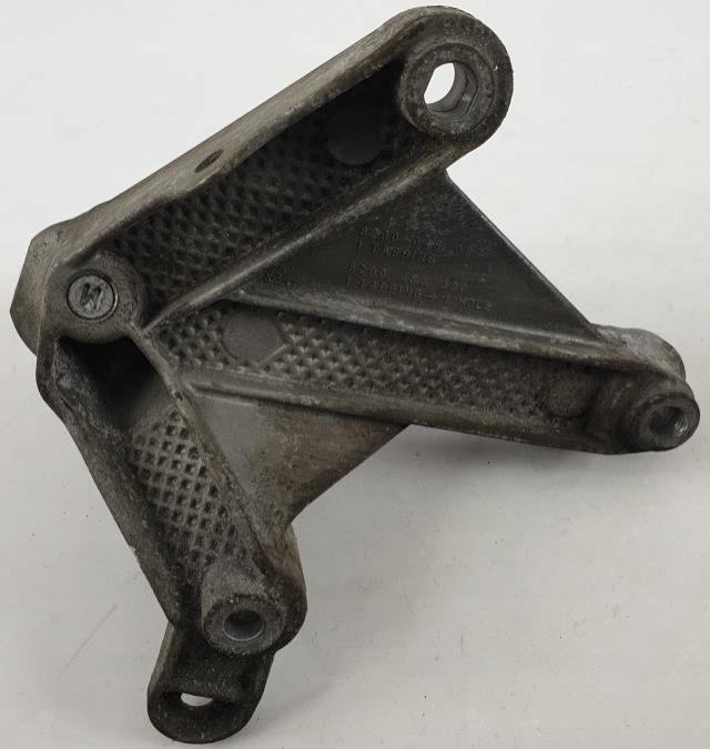 фото №5, Кронштейн коробки dacia sandero renault 1.4 8200049084