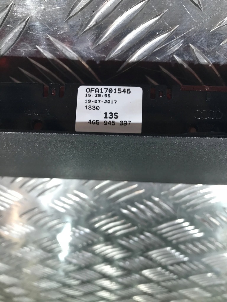 фото №1, Свет стоп третий audi a3 8v 12- 4g5945097