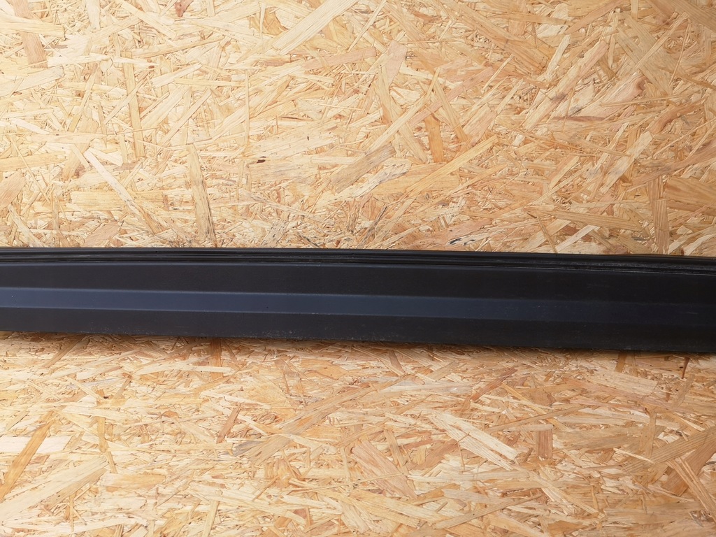 фото №4, Volvo xc40 молдинг поріг права 31448224