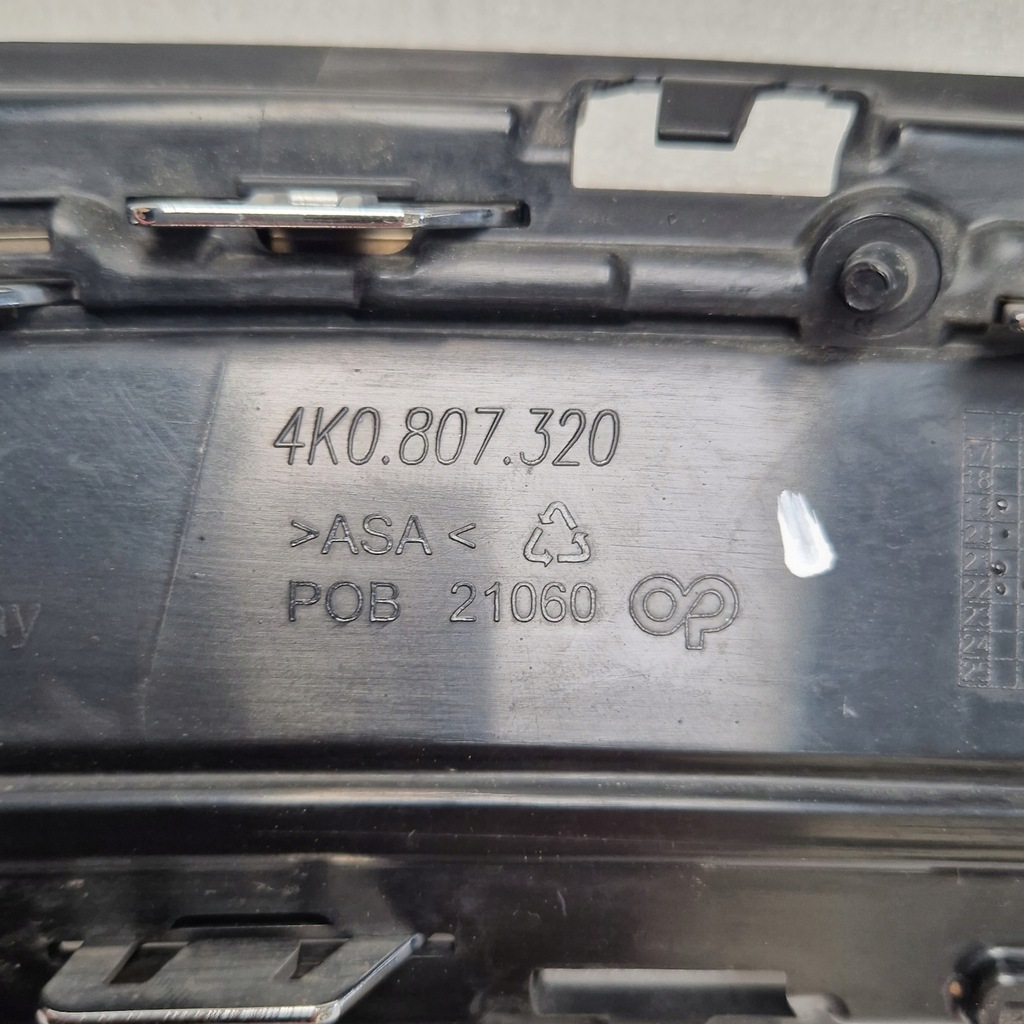 фото №9, Решётка бампера правый задняя audi a6 c8 4k0807320