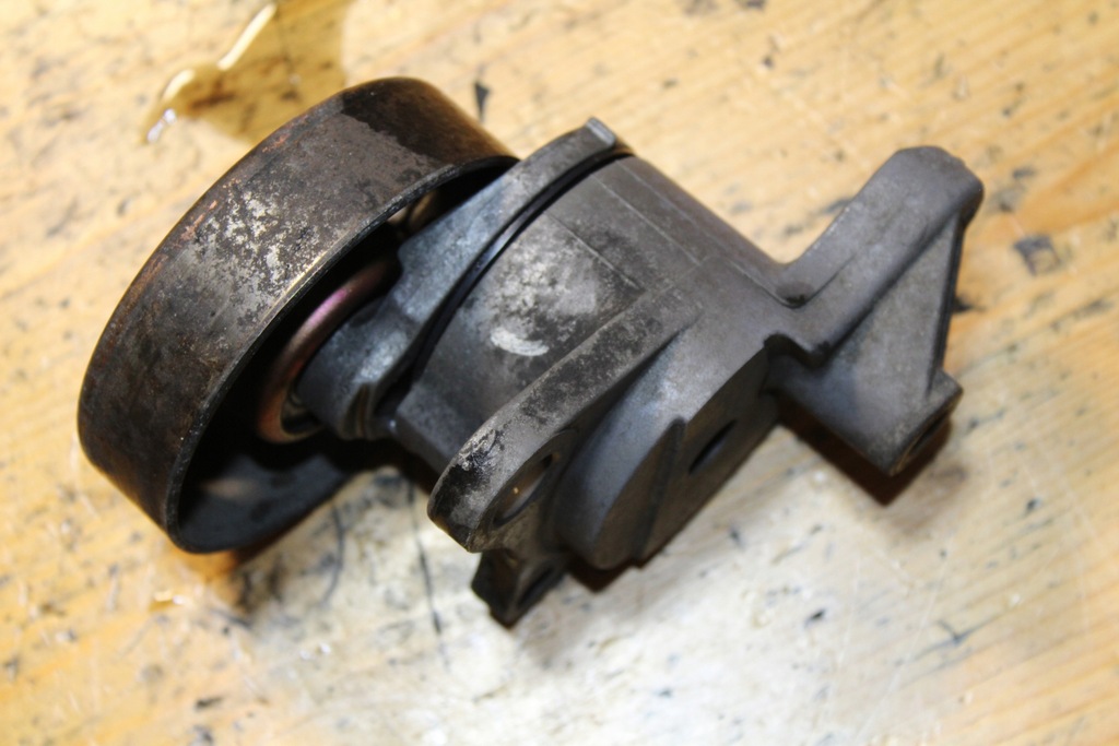 фото №5, Натяжитель ремень генератора toyota avensis t25 corolla verso ii 2.0 d4d 1cd