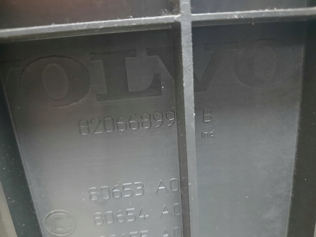 фото №9, Обшивка бардачок ящик pod кровать volvo fh 13