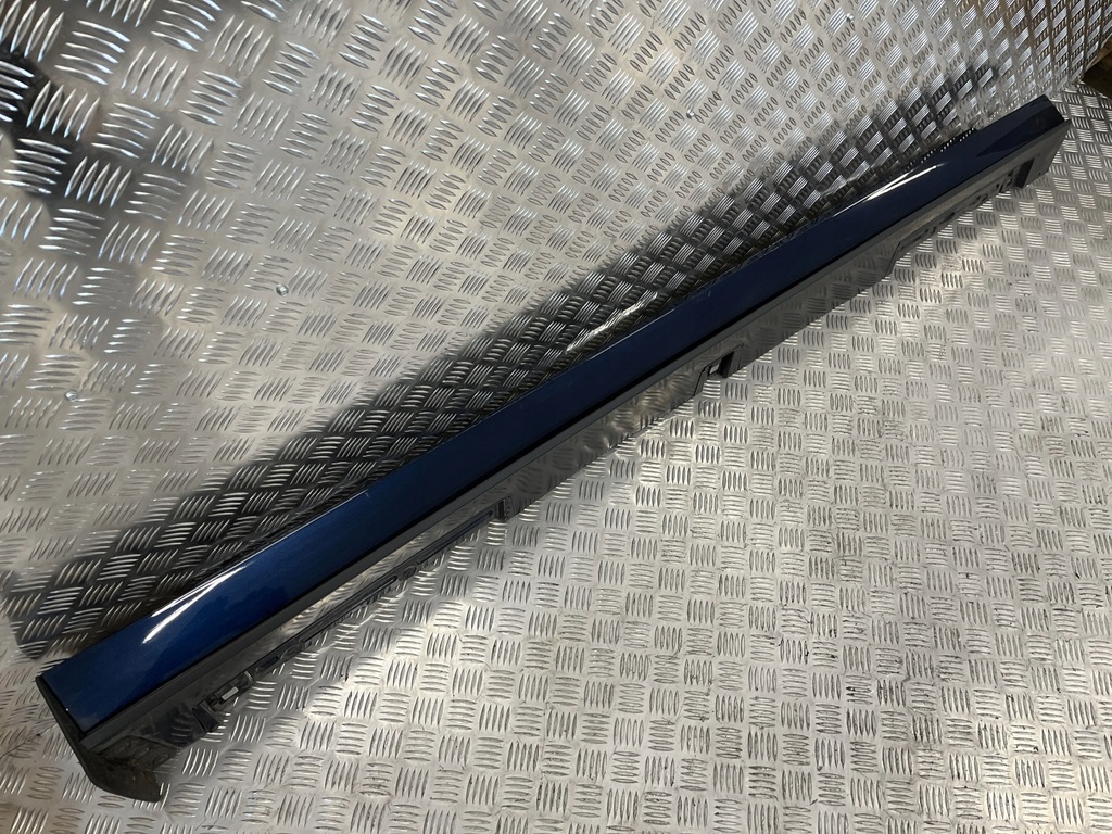 фото №1, Молдинг накладка порог правая mazda 3 bp 19-