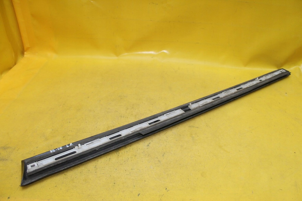 фото №10, Молдинг двері лівий перед нижня s6 c6