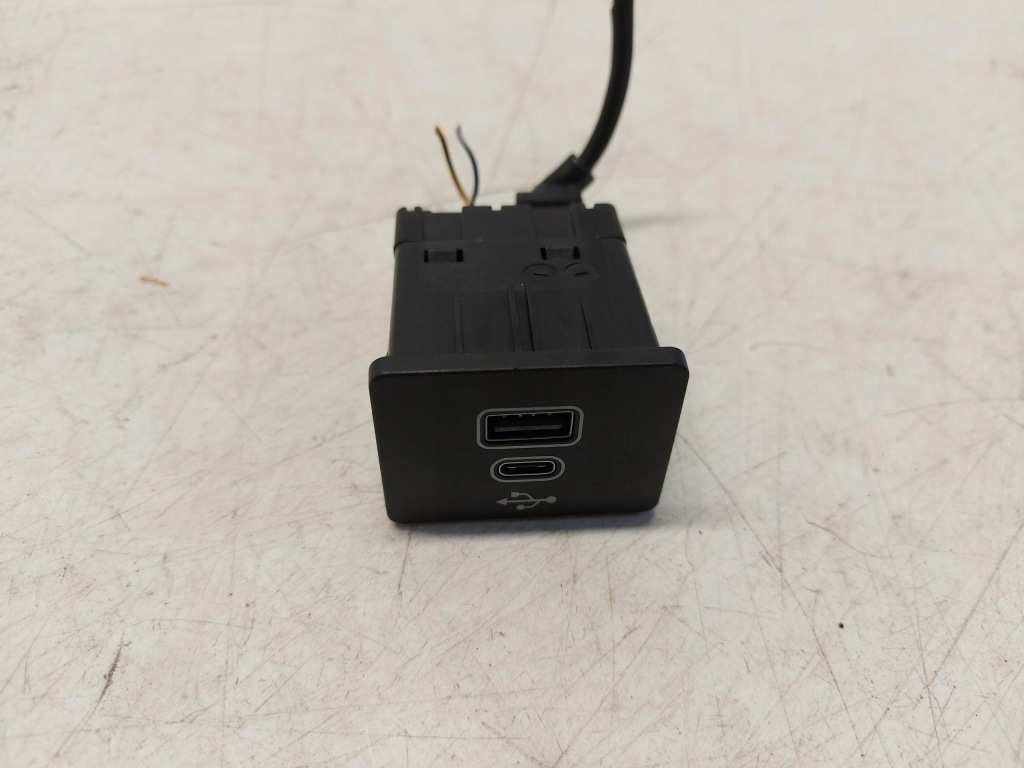 Купити Ford ranger vi 6 2024r. роз'єм port usb n1wt-18k810-ze