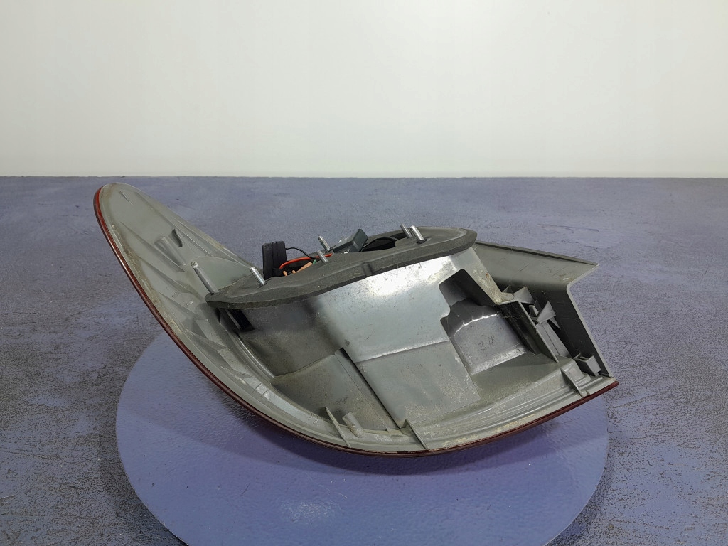 фото №6, Hyundai elantra iv 06-10 лампа задня права w крила 92402-2h050