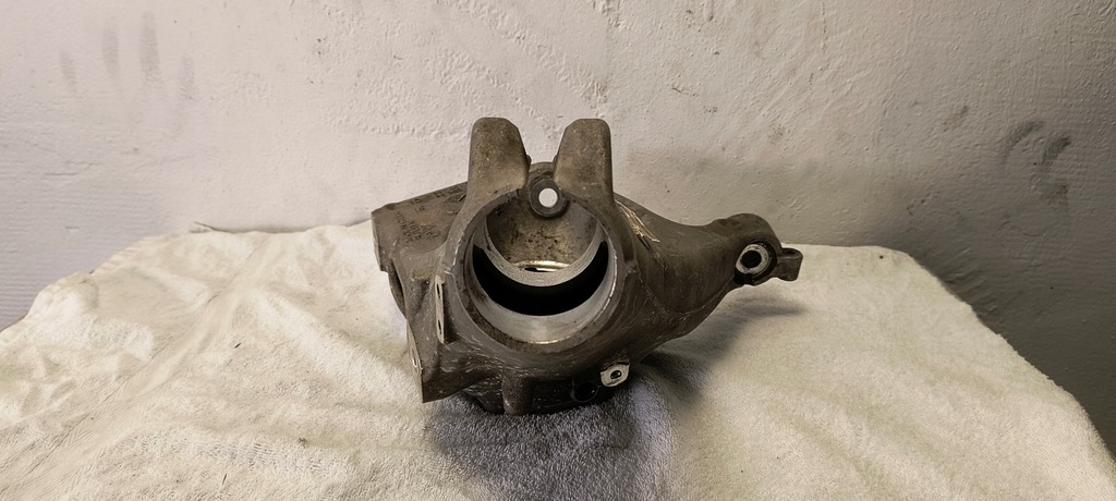 фото №10, Поворотний кулак правий перед porsche 911 991