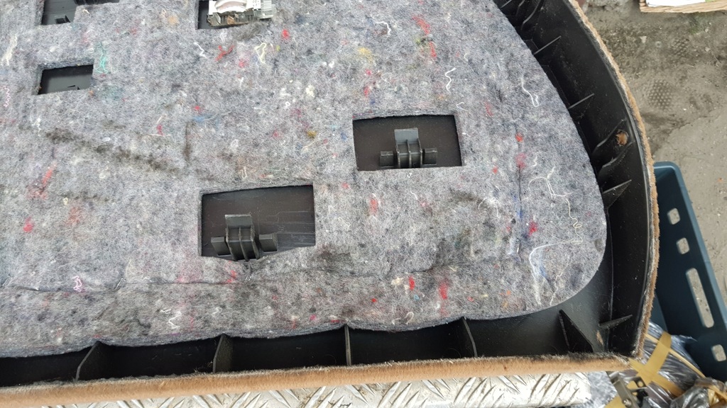 фото №13, Mercedes w211 оббивка кришки kombi a2117400770