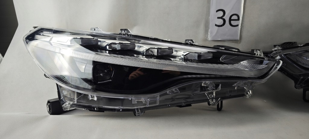 фото №5, Toyota corolla cross full led левый правый фара лампа комплект