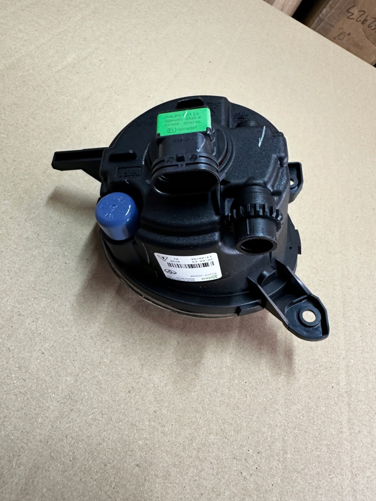 фото №3, Противотуманная фара toyota corolla ix 81220-02090