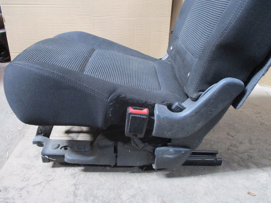 фото №14, Сиденье правый задняя peugeot 5008