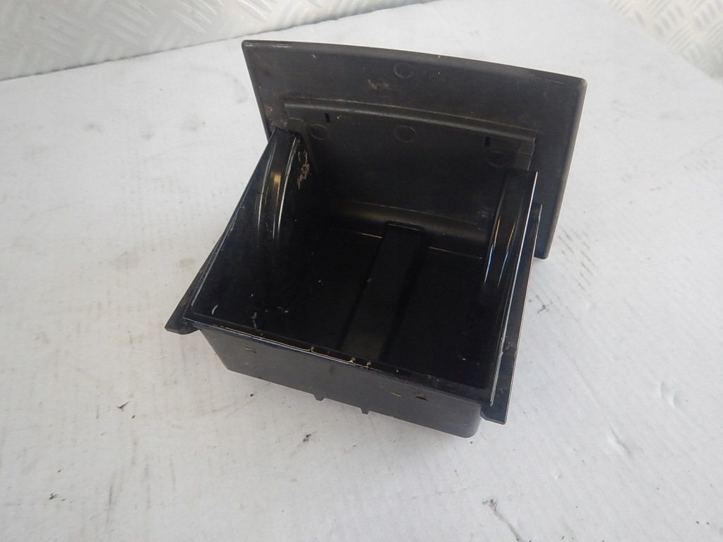 фото №2, Volvo v40 s40 бардачок