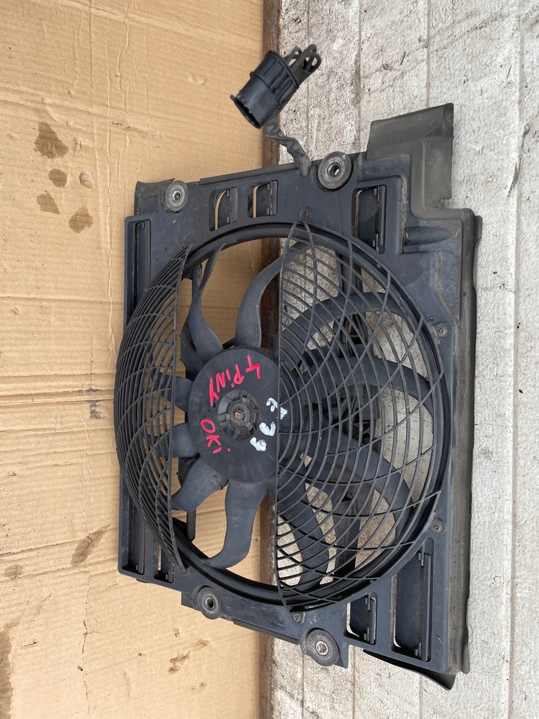 фото №1, Bmw e39 бензин вентилятор кондиционера 4 pin 8370993