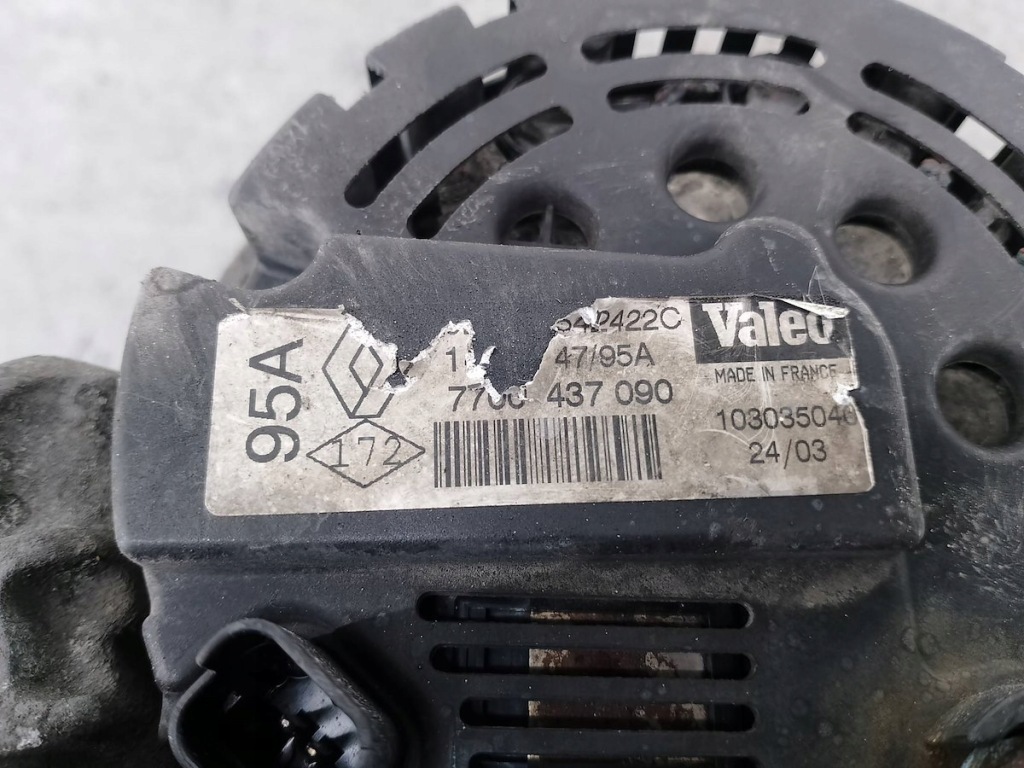 Генератор renault clio 2 fl 7700437090 1.2 16v 75km с Разборки