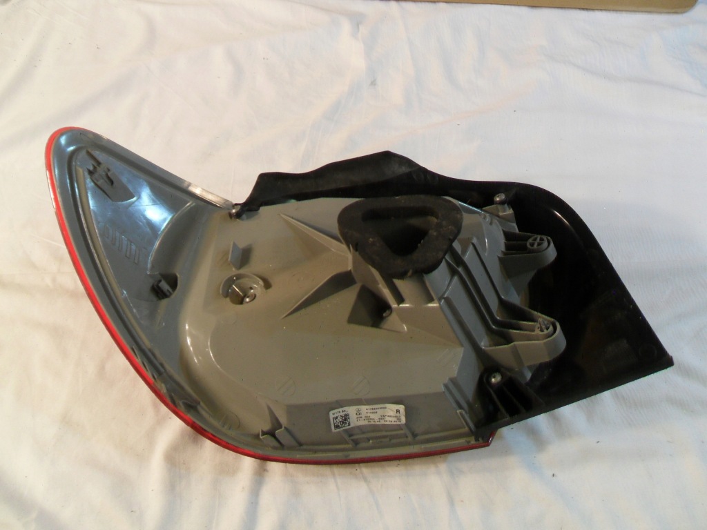 фото №11, Mercedes w176 лампа правая задняя a1769063000