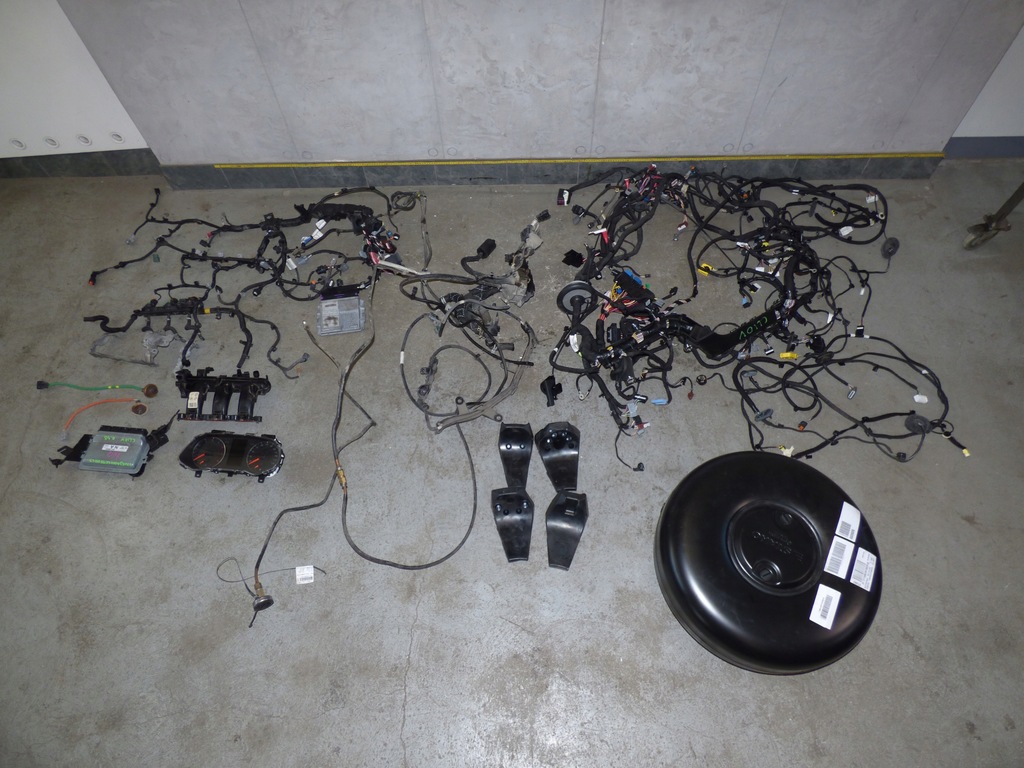 фото №1, Кронштейн кронштейн форсунок renault clio v 1.0