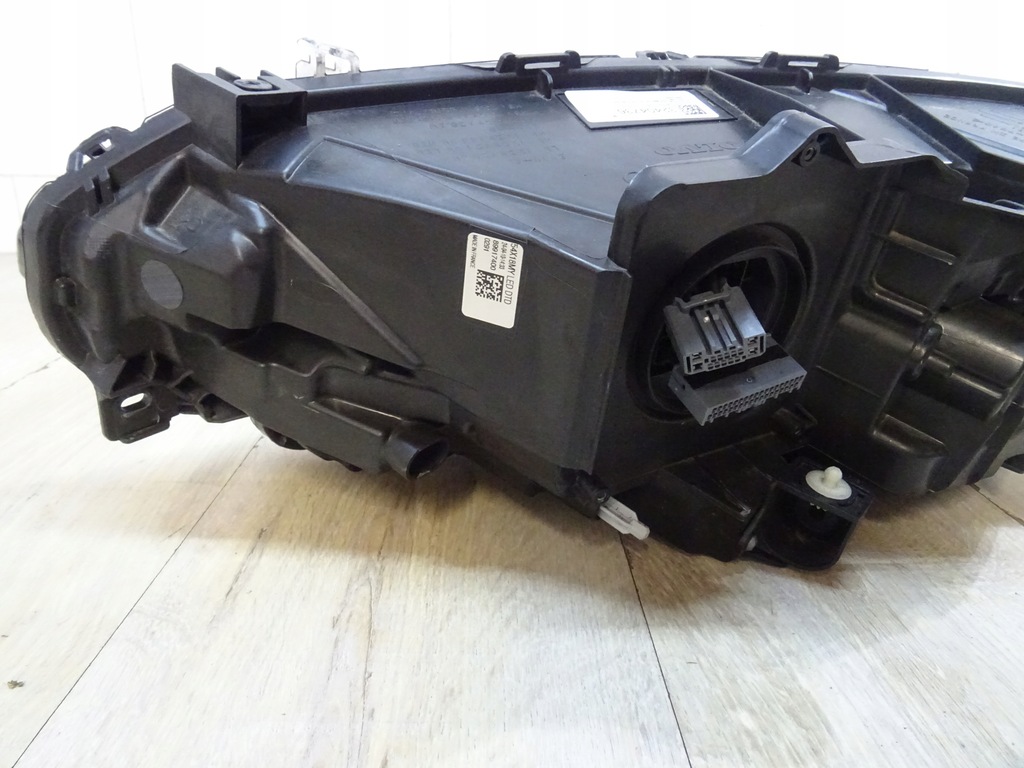 фото №7, Volvo s90 v90 ii lift 20- лампа передня права full led 32404736 llu