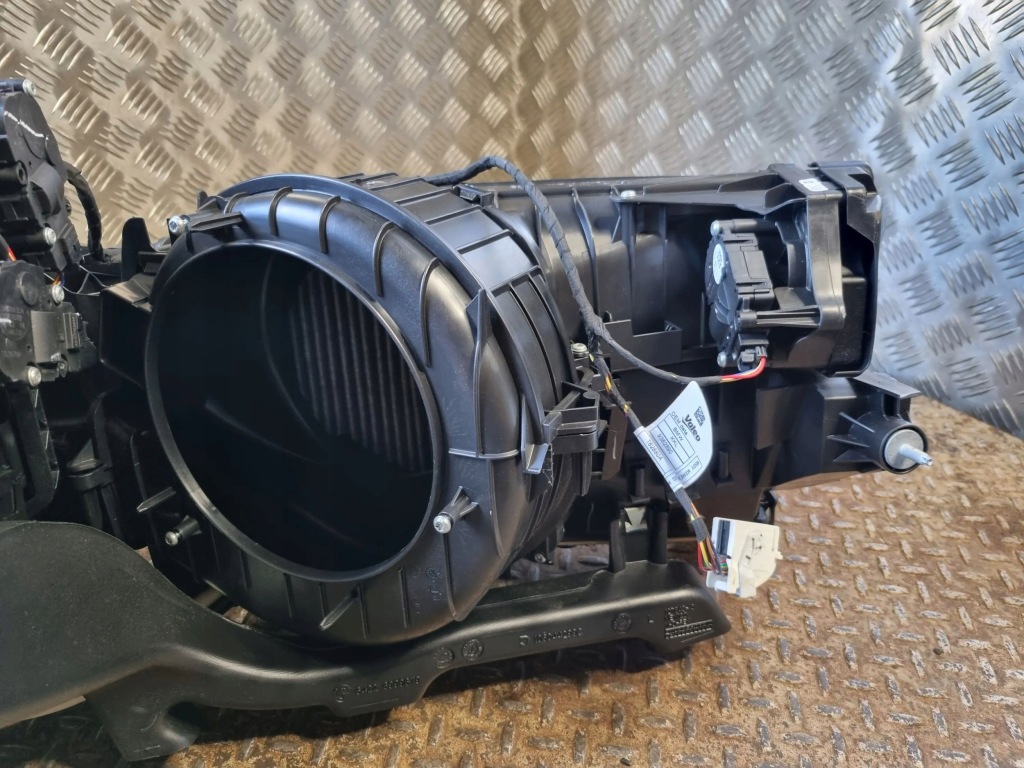 2021 bmw 3 g20 g21 модуль отопителя 9495884 Доставка