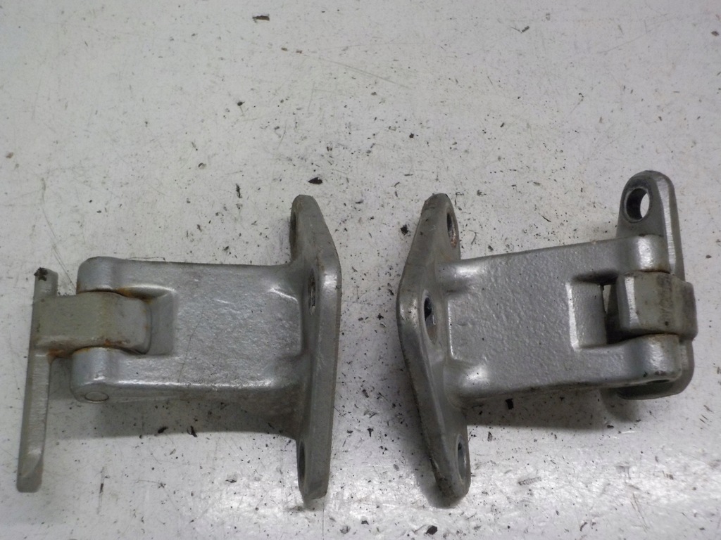 фото №1, Frontera b петля крышки багажника