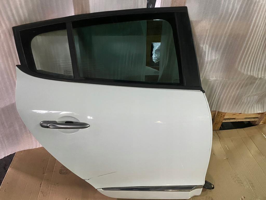 фото №1, Повний двері - правий задня renault megane iii hb