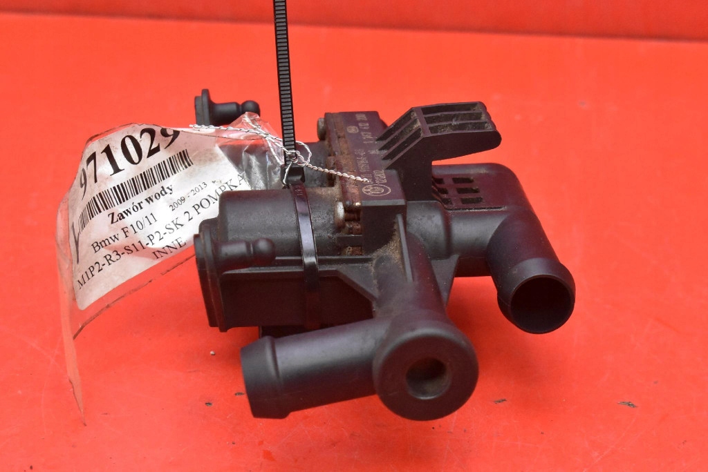 Клапан електроклапан води 9119164 bmw f10 f11 2.0i 184 km 09-13 в Україні