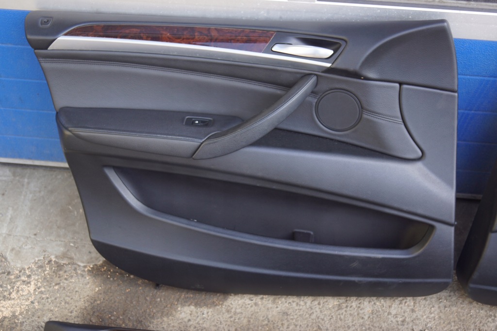 фото №13, Заднее сиденье обшивки bmw x5 e70 7-osób 3 trzeci ряд