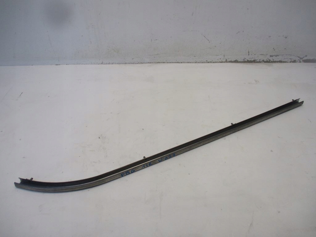 Купити Напрямна двері розсувних права верхній vito 639