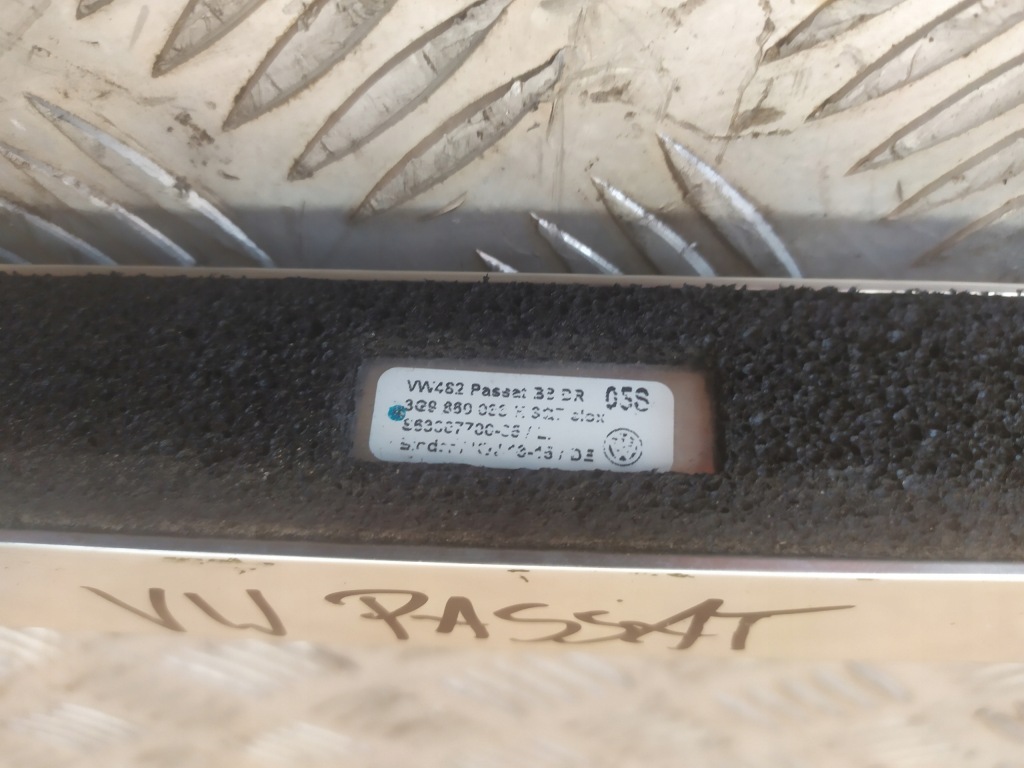 Vw passat рейлінг даховий лівий правий хром 3g9860033k 3g9860034k комплект Оригінал