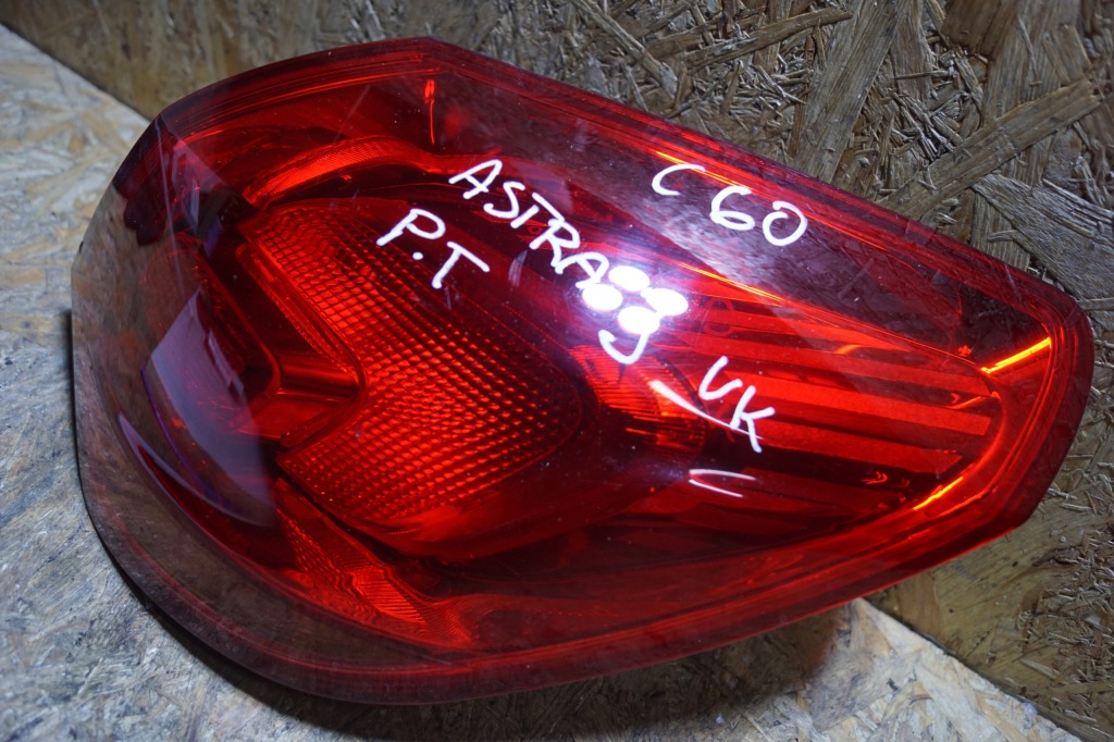 фото №3, Opel astra j hb лампа правая задняя