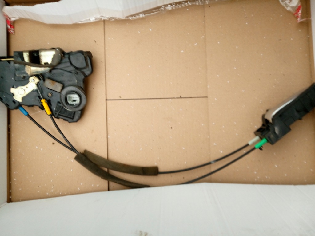 фото №3, Corolla e12 02-07 kombi замок дверь левый перед eu