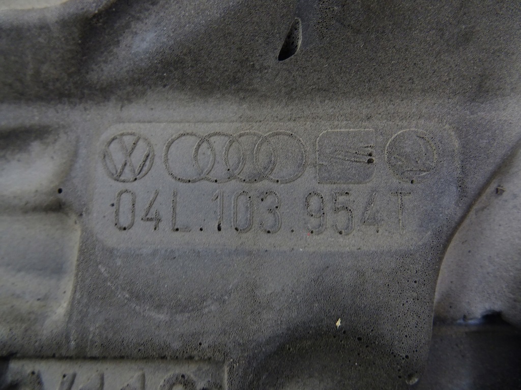 фото №10, Audi a3 8v q3 2.0 tdi защита крышка двигателя 04l103954t 04l103952r
