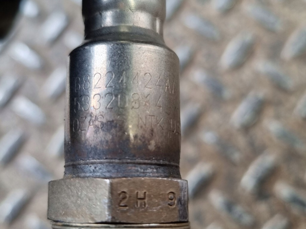 2022 dodge challenger датчик лямбда-зонд 68224424aa Оригінал