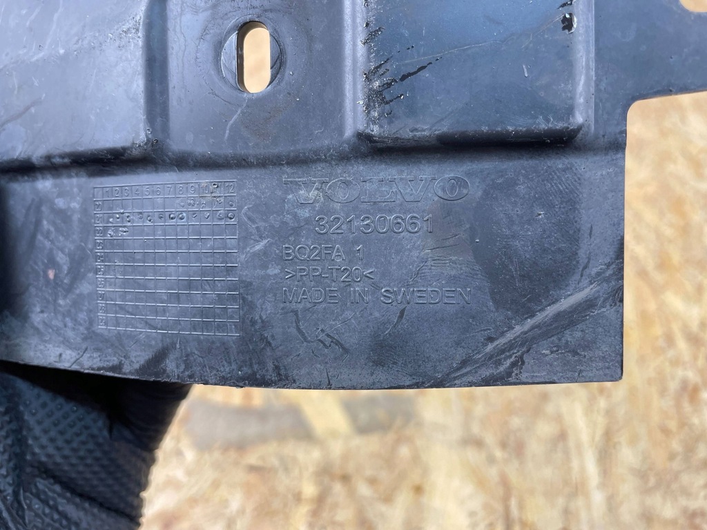 фото №9, Бризковик захист поріг підкрилок ліва volvo xc90 ii 32130661